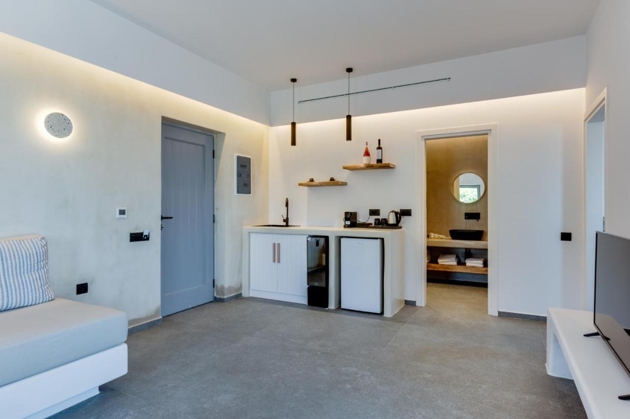 Elements Cozy Suites Pyrgos Exterior foto
